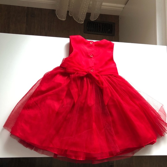 18M Girls: Red Dress - Picture 3 of 4
